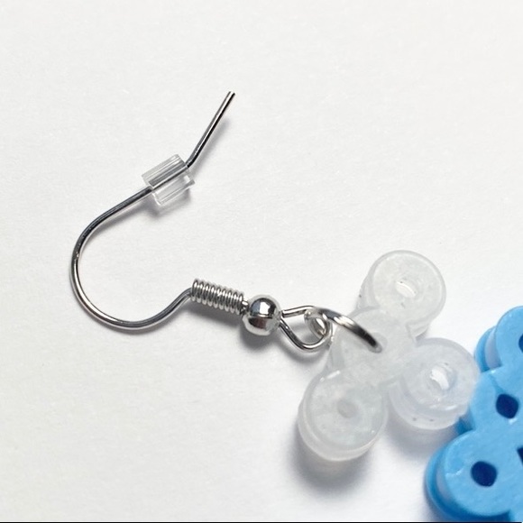 Perler Bead Handmade Blue/Clear Whale Earrings. New - Picture 3 of 3